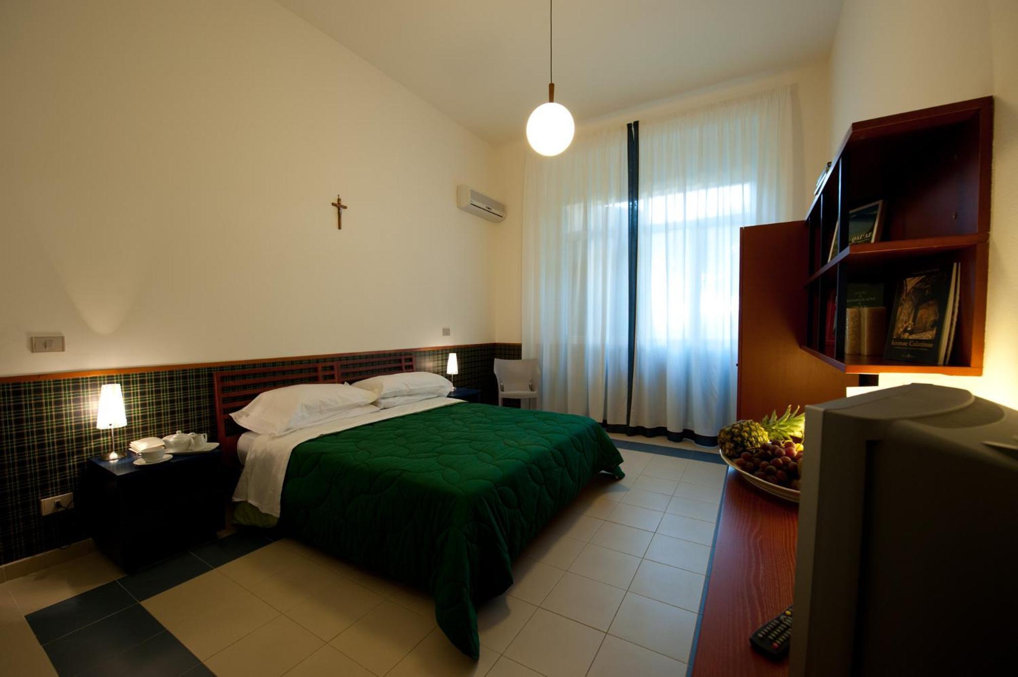 Hotel Villa Sturzo Caltagirone Bagian luar foto