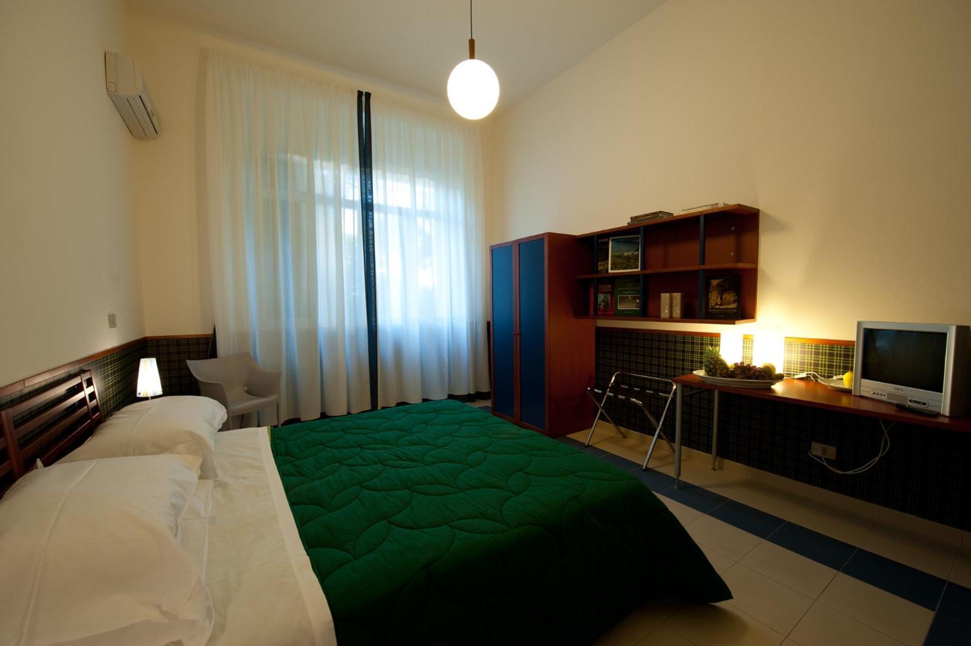 Hotel Villa Sturzo Caltagirone Bagian luar foto
